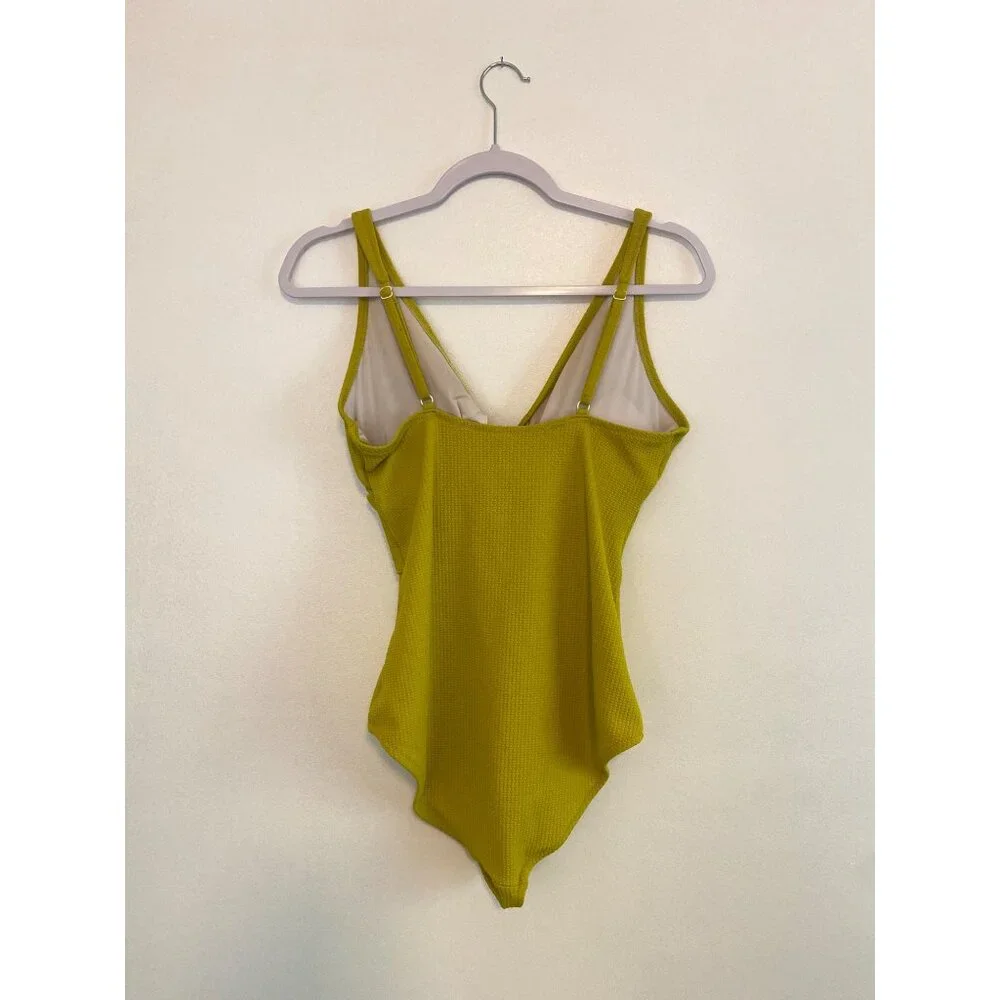 Old Navy Women’s Chartreuse Textured One-Piece Swimsuit With Twist Front Size M - Picture 2 of 7